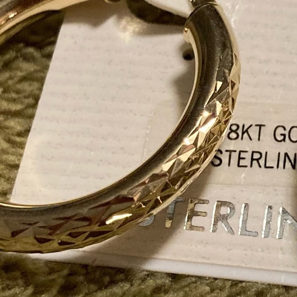 NWT Vintage Designs by FMC 18KT Gold Over Sterling Silver Hoop Earrings - Picture 4 of 6